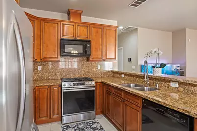 321 E Euclid Avenue, Stockton, CA 95204 - Photo 18