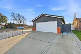 811 Hacienda Ave, Manteca, CA 95336 - Photo 2