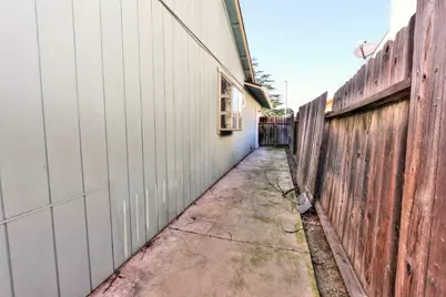4406 Tallyho Drive, Sacramento, CA 95826 - Photo 26