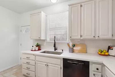 225 Creekside Way, Winters, CA 95694 - Photo 12