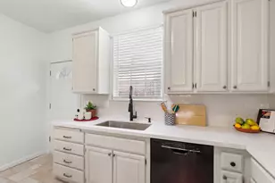 225 Creekside Way, Winters, CA 95694 - Photo 12