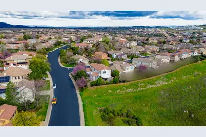 8004 Damico Drive, El Dorado Hills, CA 95762 - Photo 46