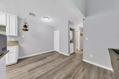 7283 Florin Mall Drive #6, Sacramento, CA 95823 - Photo 8