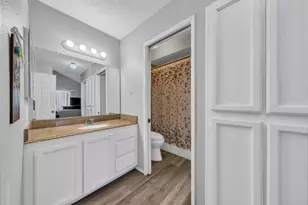 7283 Florin Mall Dr, Sacramento, CA 95823 - Photo 16