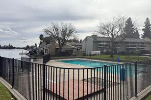 3790 W Benjamin Holt Dr, Stockton, CA 95219 - Photo 16