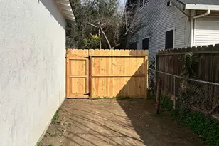 209 Locust St, Modesto, CA 95351 - Photo 4