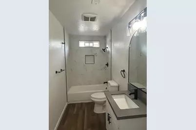 209 Locust Street, Modesto, CA 95351 - Photo 10