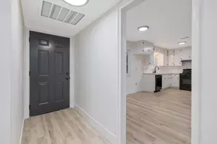 697 E Scott Ave, Fresno, CA 93710 - Photo 6