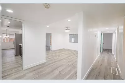 6920 Maita Circle, Sacramento, CA 95820 - Photo 10