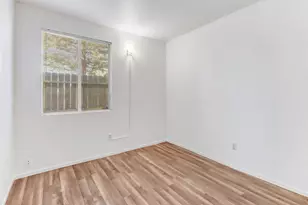 8203 Gardenside Ct, Sacramento, CA 95829 - Photo 26