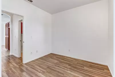 8203 Gardenside Court, Sacramento, CA 95829 - Photo 24