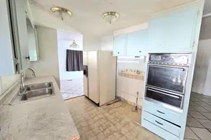 Mobile Way, Sacramento, CA 95834 - Photo 10