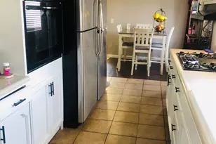 1010 E D St, Oakdale, CA 95361 - Photo 8