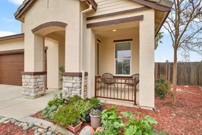 10209 Lofton Court, Elk Grove, CA 95757 - Photo 6