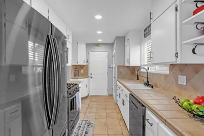 6221 Jack London Circle, Sacramento, CA 95842 - Photo 14