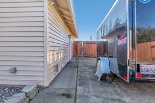 6221 Jack London Cir, Sacramento, CA 95842 - Photo 36