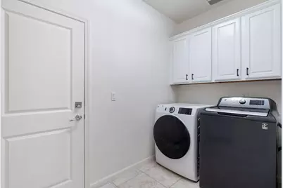 10525 Lake Point Avenue, Stockton, CA 95219 - Photo 18