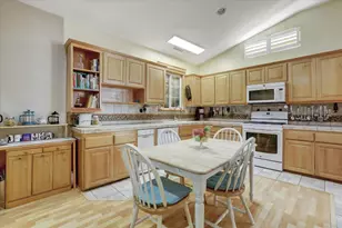 154 Scotia Pines Cir, Grass Valley, CA 95945 - Photo 8