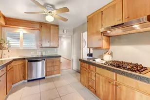 4040 Parkside Ct, Sacramento, CA 95822 - Photo 18