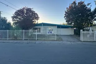 5504 55th St, Sacramento, CA 95820 - Photo 2