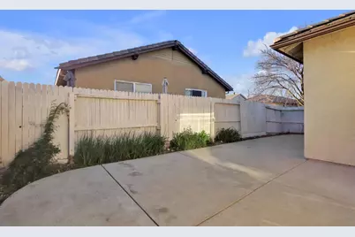 7418 Sun Reign Lane, Sacramento, CA 95823 - Photo 26