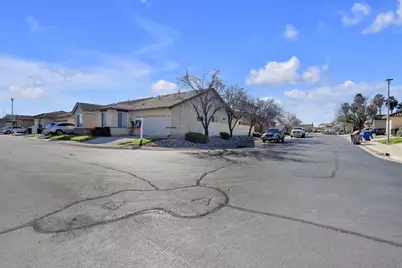 7418 Sun Reign Lane, Sacramento, CA 95823 - Photo 28