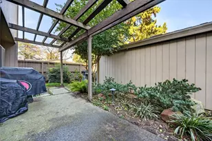 1055 Commons Dr, Sacramento, CA 95825 - Photo 28