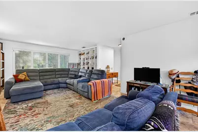 1055 Commons Drive, Sacramento, CA 95825 - Photo 8