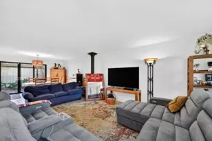 1055 Commons Dr, Sacramento, CA 95825 - Photo 10