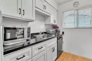 1369 Del Rio Cir, Concord, CA 94518 - Photo 1