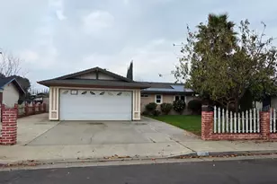 807 Olds Ave, Livingston, CA 95334 - Photo 1
