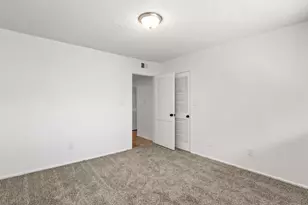 3725 N Fruit Ave, Fresno, CA 93705 - Photo 20