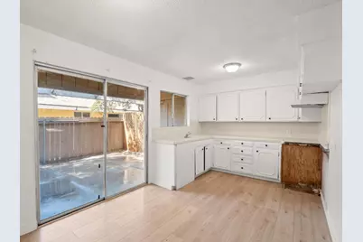 3725 N Fruit Avenue #B, Fresno, CA 93705 - Photo 10