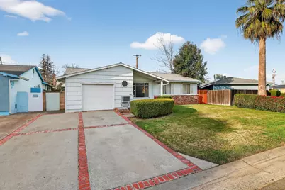 2113 Yorkshire Road, Sacramento, CA 95815 - Photo 2