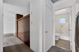 2113 Yorkshire Rd, Sacramento, CA 95815 - Photo 24