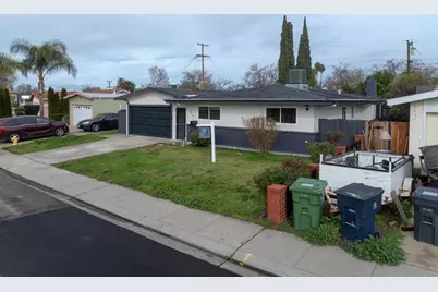 305 Portola Way, Tracy, CA 95376 - Photo 4