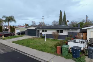 305 Portola Way, Tracy, CA 95376 - Photo 4