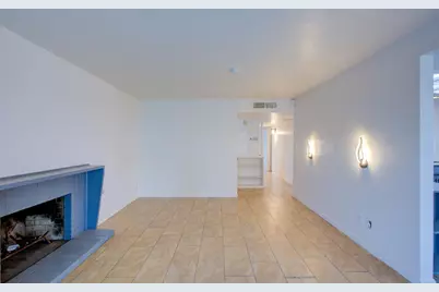 305 Portola Way, Tracy, CA 95376 - Photo 18