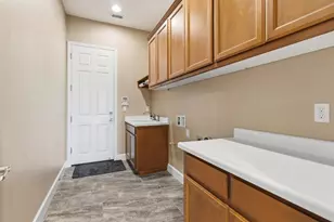 976 Glen Abbey Dr, Manteca, CA 95336 - Photo 22