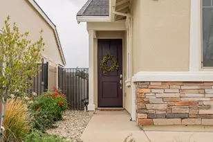 8961 Cerro Vista Dr, El Dorado Hills, CA 95762 - Photo 2