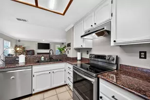 9512 Hutton Dr, Elk Grove, CA 95758 - Photo 32