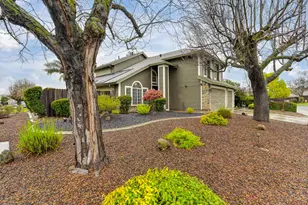 9512 Hutton Dr, Elk Grove, CA 95758 - Photo 6