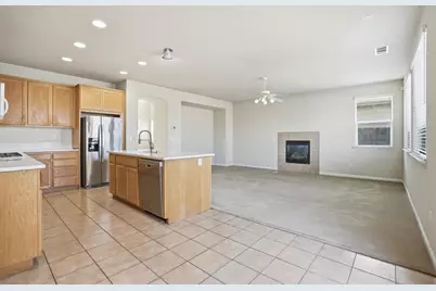 1025 Barbados Street, Manteca, CA 95337 - Photo 6