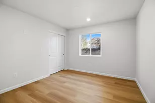 1463 W 25th St, Merced, CA 95340 - Photo 12