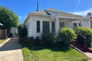 1519 32nd St, Sacramento, CA 95816 - Photo 2