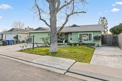 3913 Peacock Lane, Modesto, CA 95356 - Photo 2