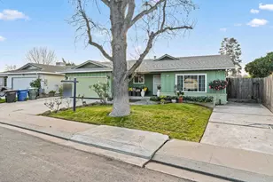 3913 Peacock Ln, Modesto, CA 95356 - Photo 2