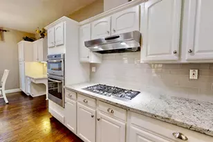 9573 Spring River Way, Elk Grove, CA 95624 - Photo 8