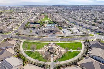 7901 Dearne Way, Elk Grove, CA 95757 - Photo 34