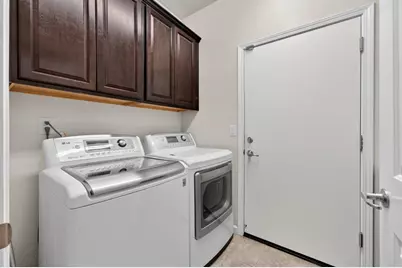 7901 Dearne Way, Elk Grove, CA 95757 - Photo 16